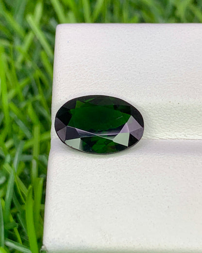 Natural Chrome Diopside 3.20 Carat 12.1x8.1 MM Oval Shape Faceted gemstone