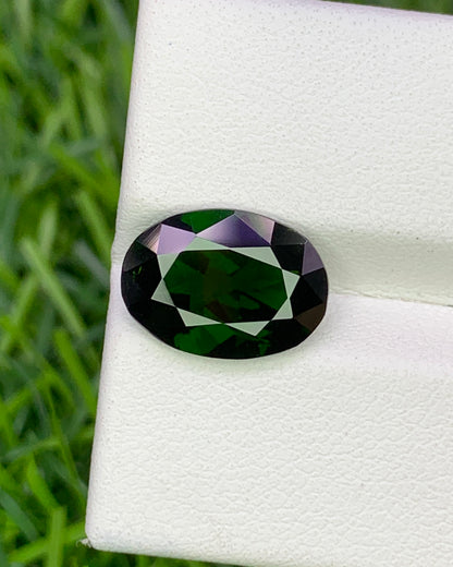 Natural Chrome Diopside 3.20 Carat 12.1x8.1 MM Oval Shape Faceted gemstone