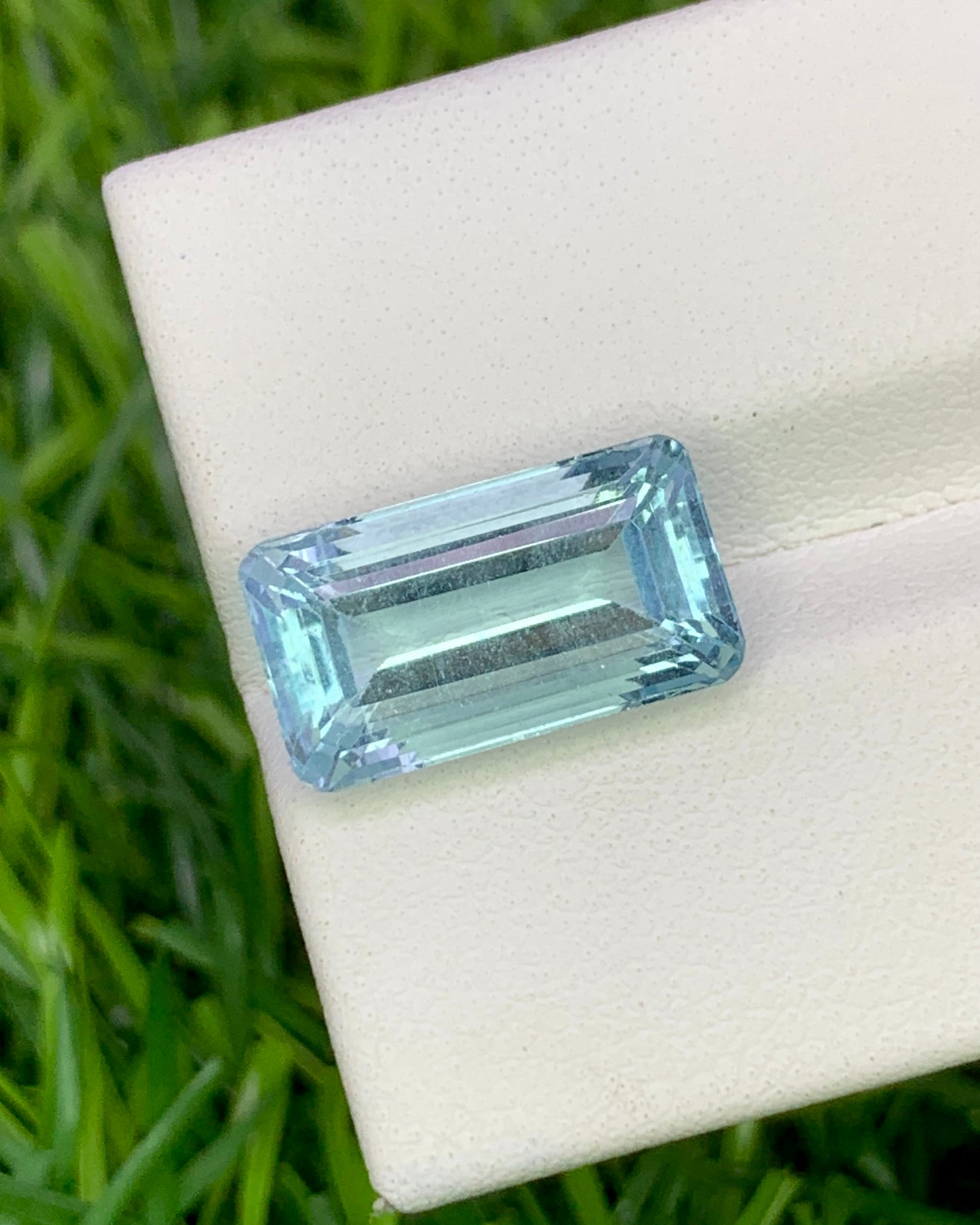 Natural Aquamarine 5.50 Carat 14.1x7.8 MM Octagon Shape Faceted Gemstone 