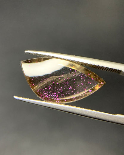Natural Rare Pink Fire Quartz 4.85 Carat 18.6x9.4 MM Freeform Shape Covellite Quartz Gemstone from Brazil 