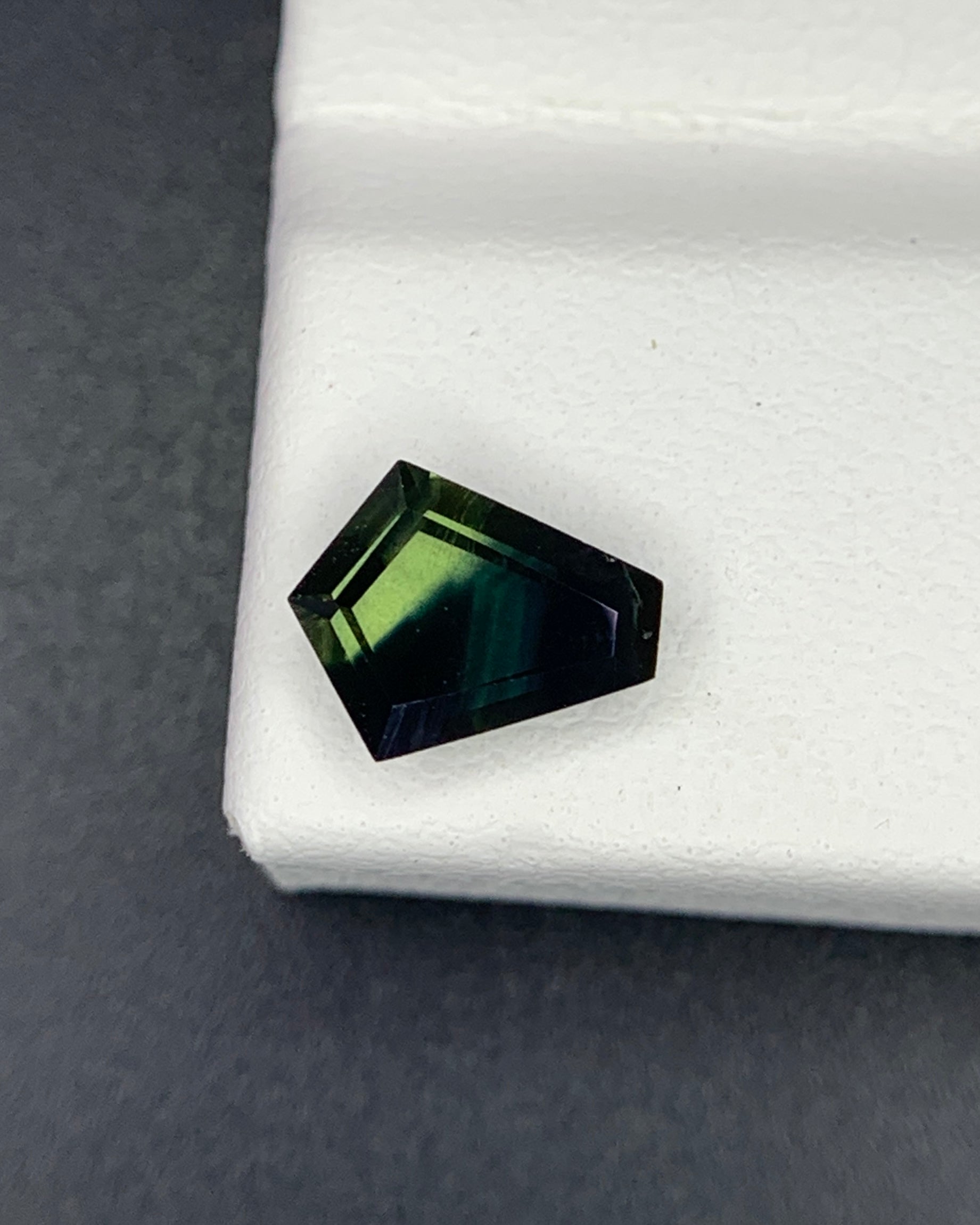 Natural Parti Sapphire 0.90 Carat 7.4x6 MM Fancy Shape Faceted Gemstone 