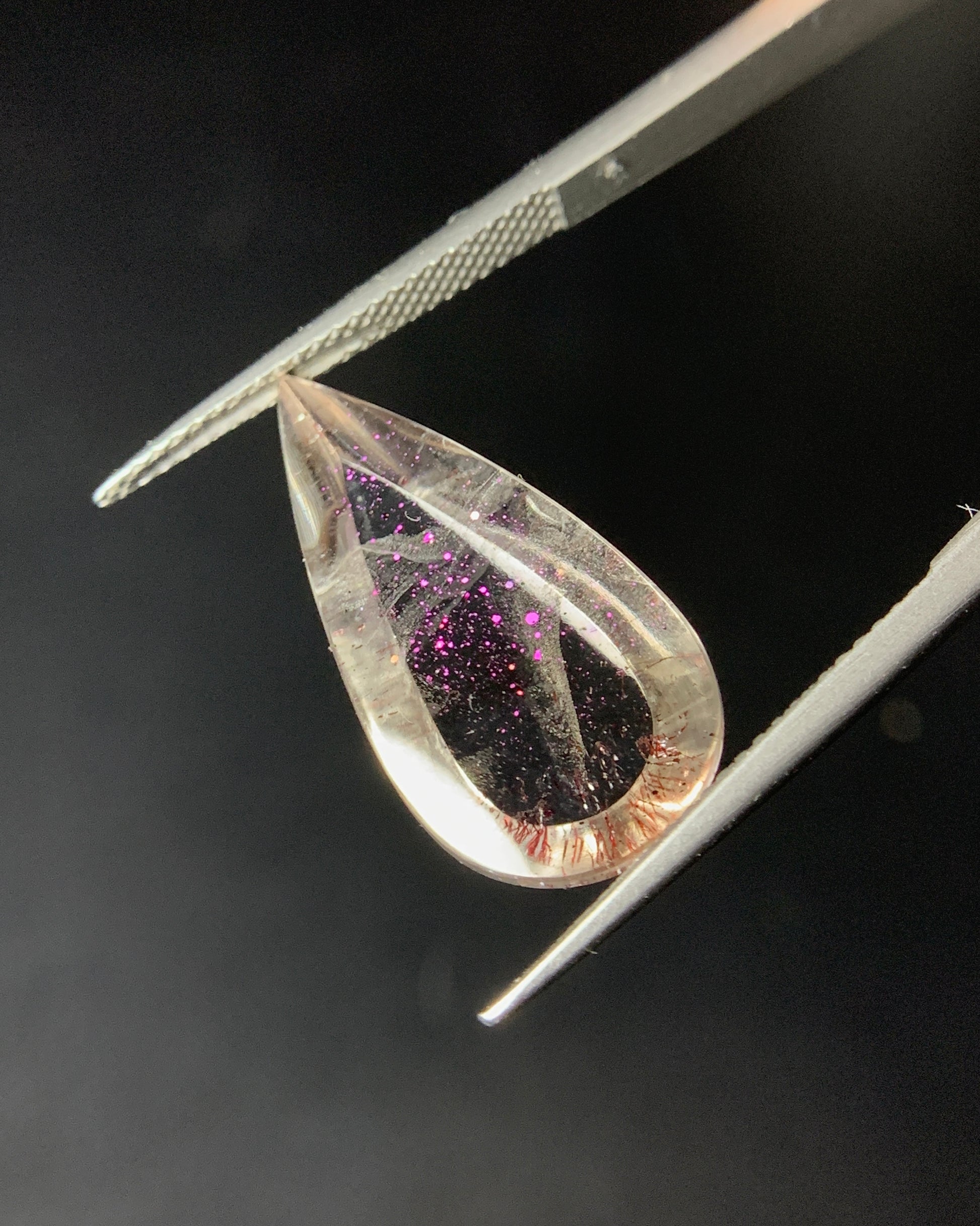 Natural Rare Pink Fire Quartz 8.48 Carat 23x11.6 MM Pear Shape Covellite Quartz Gemstone from Brazil 