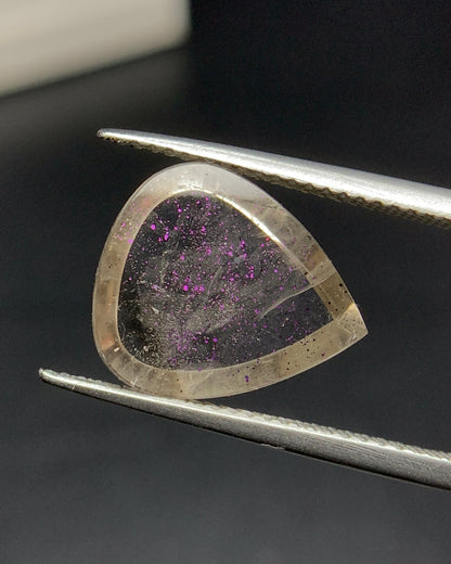 Natural Rare Pink Fire Quartz 4.93 Carat 14x12 MM Heart Shape Covellite Quartz Gemstone from Brazil