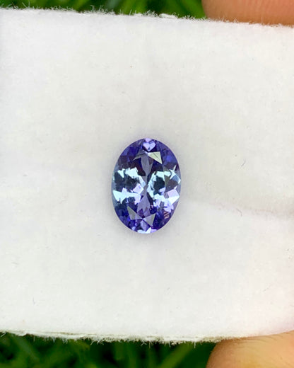 Natural Bi Color Tanzanite 0.96 Carat 7.5x5.5 MM Oval Shape Faceted Gemstone