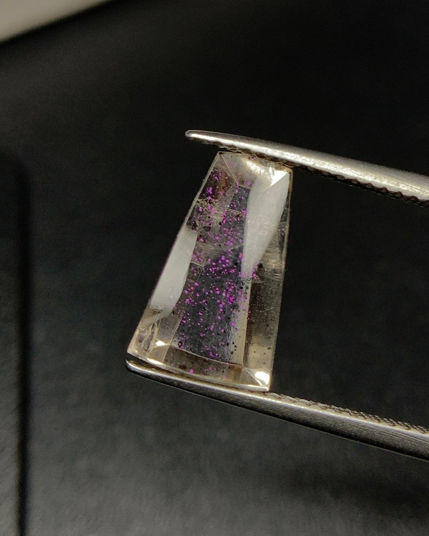 Natural Rare Pink Fire Quartz 3.78 Carat 13.2x8.2 MM Freeform Shape Covellite Quartz Gemstone from Brazil 