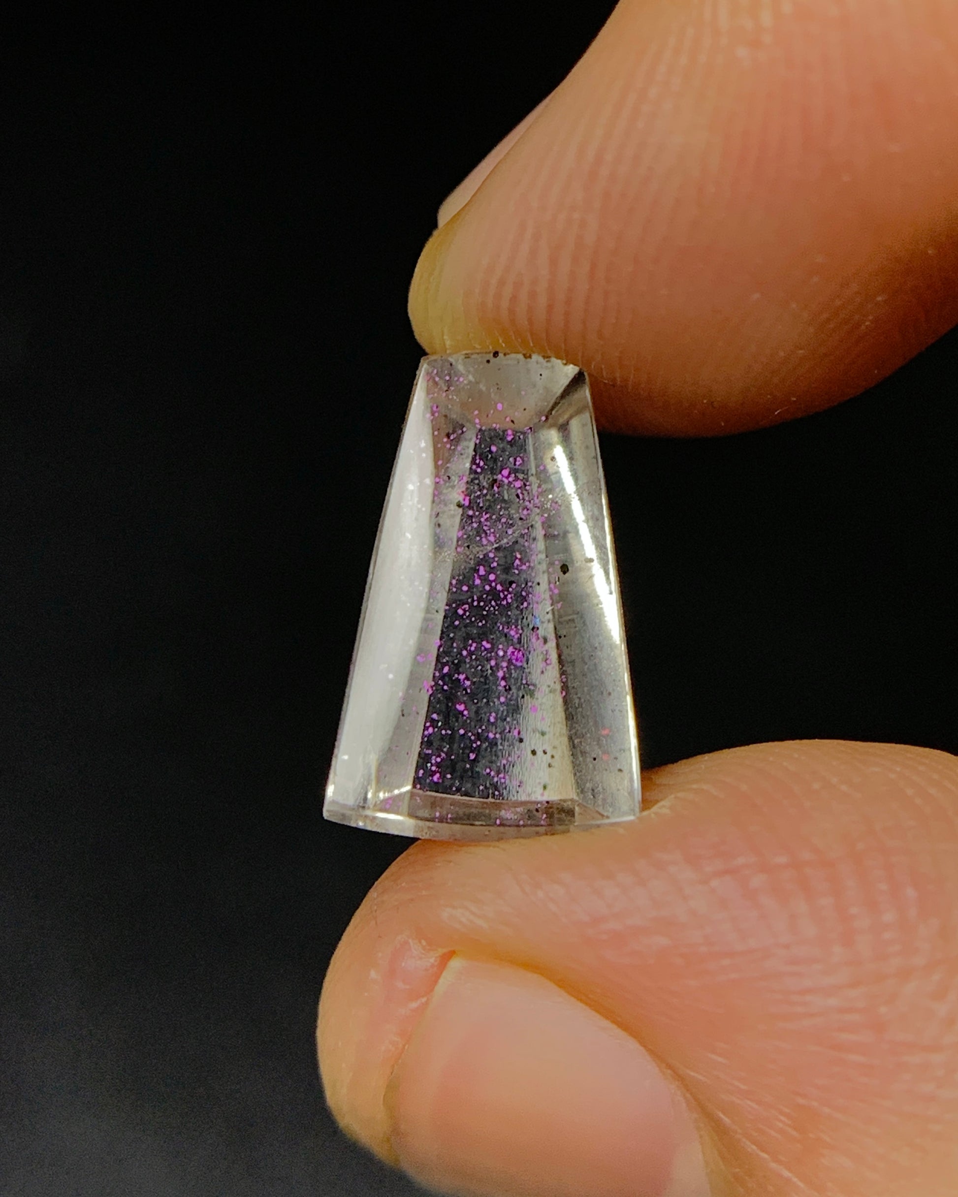 Natural Rare Pink Fire Quartz 3.78 Carat 13.2x8.2 MM Freeform Shape Covellite Quartz Gemstone from Brazil 