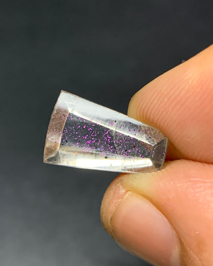 Natural Rare Pink Fire Quartz 3.78 Carat 13.2x8.2 MM Freeform Shape Covellite Quartz Gemstone from Brazil 