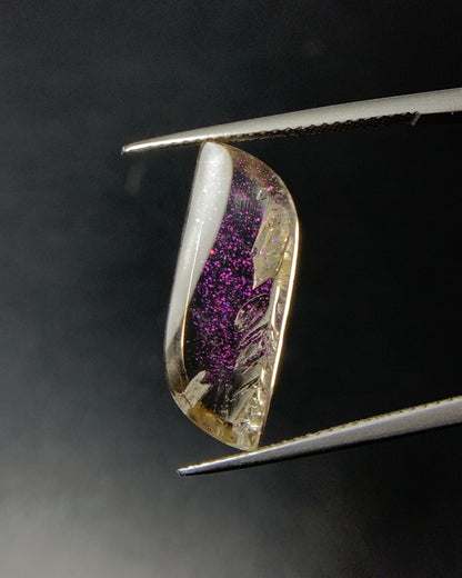 Natural Rare Pink Fire Quartz 7.25 Carat 21x8.3 MM Freeform Shape Covellite Quartz Gemstone from Brazil 