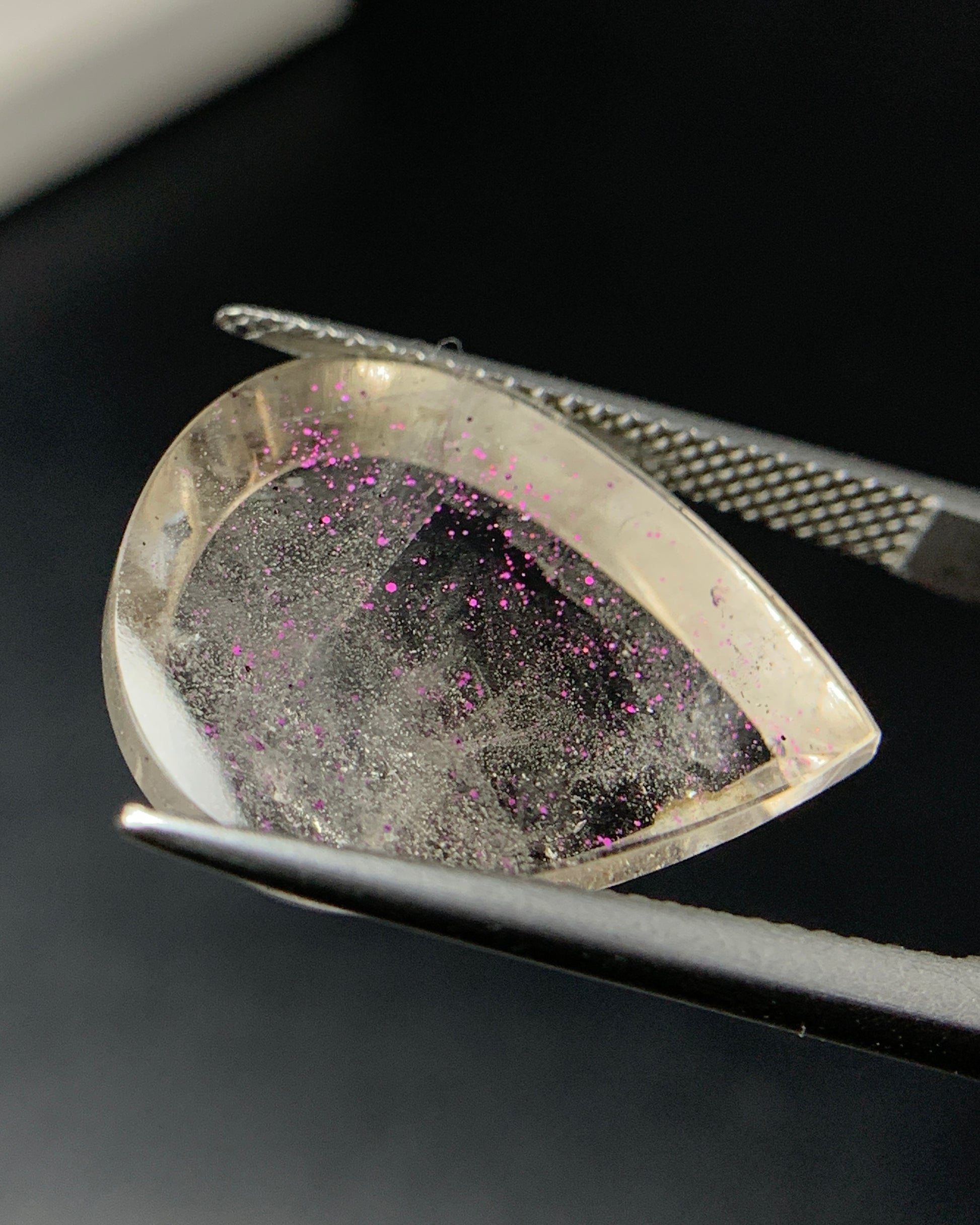 Natural Rare Pink Fire Quartz 15.85 Carat 20.6x17.7x6 MM Heart Shape Covellite Quartz Gemstone from Brazil