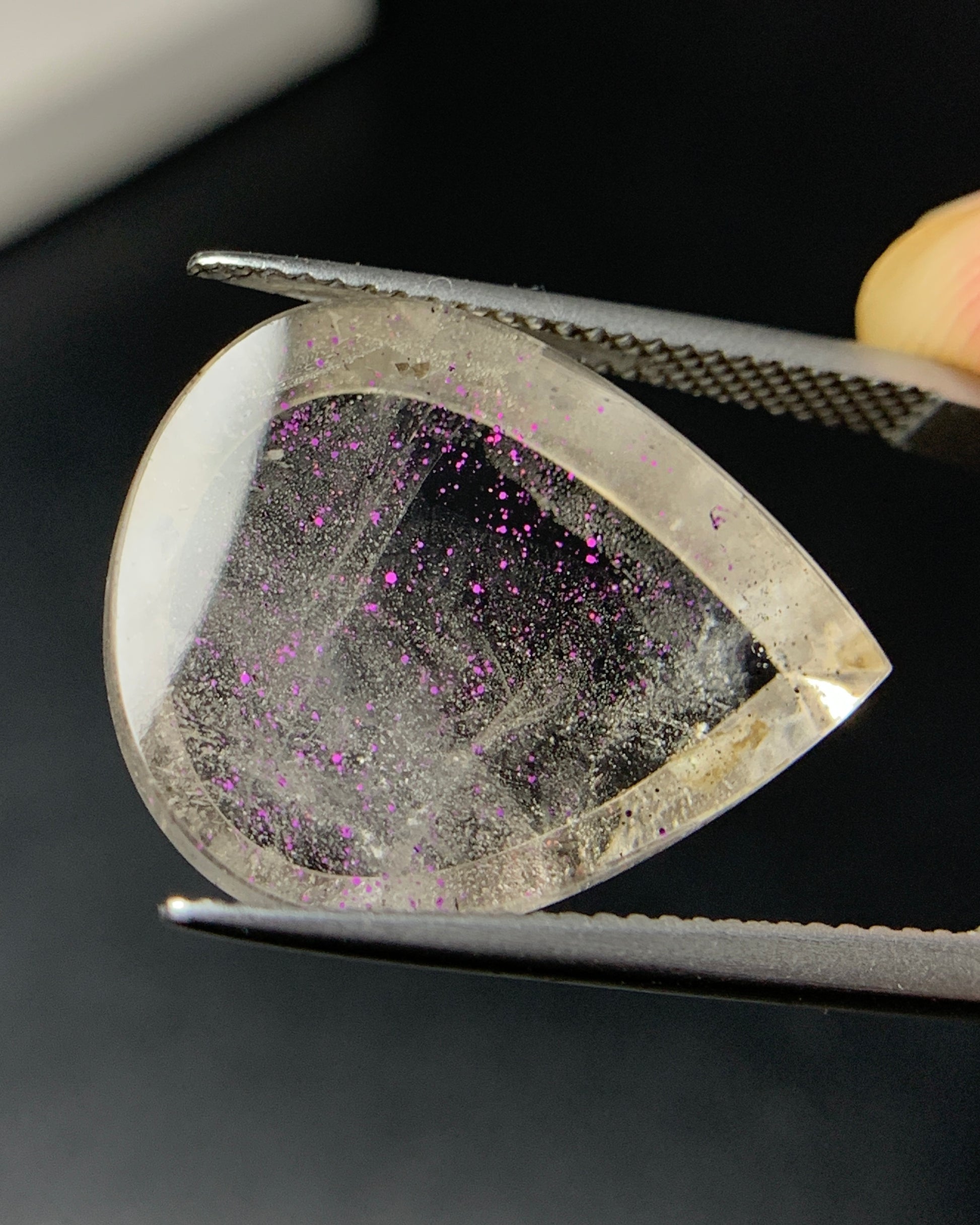Natural Rare Pink Fire Quartz 15.85 Carat 20.6x17.7x6 MM Heart Shape Covellite Quartz Gemstone from Brazil
