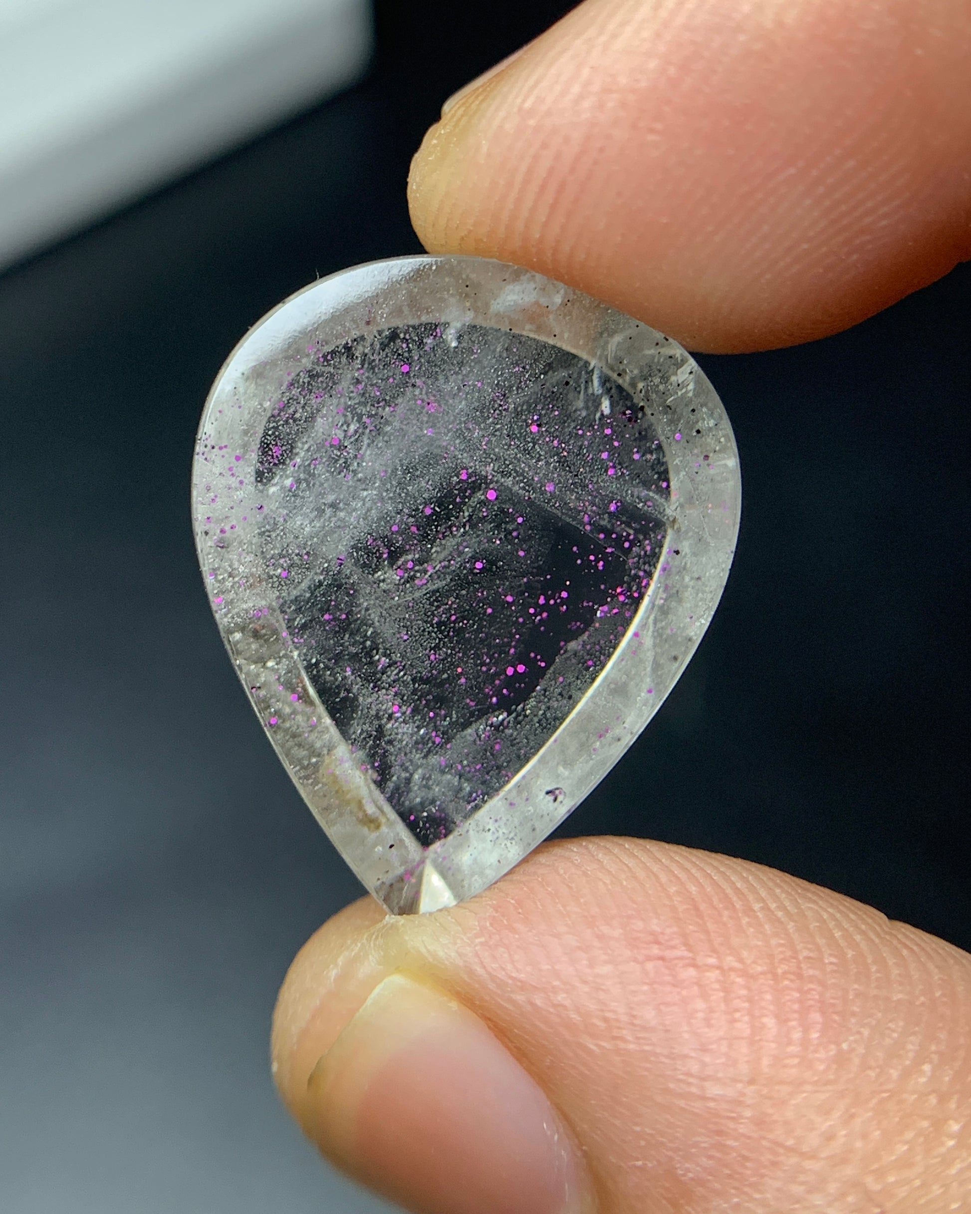 Natural Rare Pink Fire Quartz 15.85 Carat 20.6x17.7x6 MM Heart Shape Covellite Quartz Gemstone from Brazil