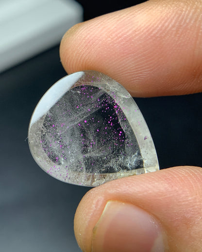 Natural Rare Pink Fire Quartz 15.85 Carat 20.6x17.7x6 MM Heart Shape Covellite Quartz Gemstone from Brazil