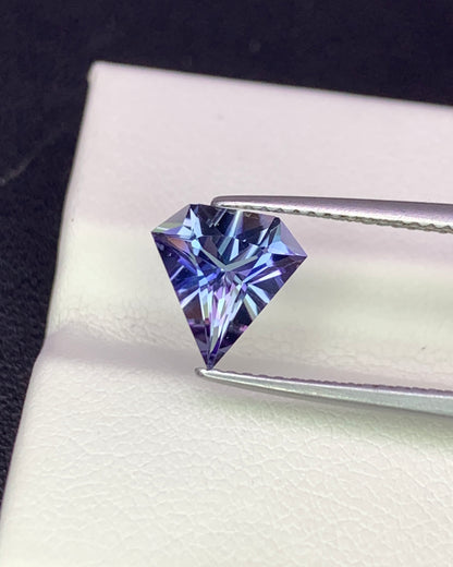Natural Bi Color Tanzanite 1.47 Carat 8.8x8.6 MM Fancy Shape Faceted Gemstone
