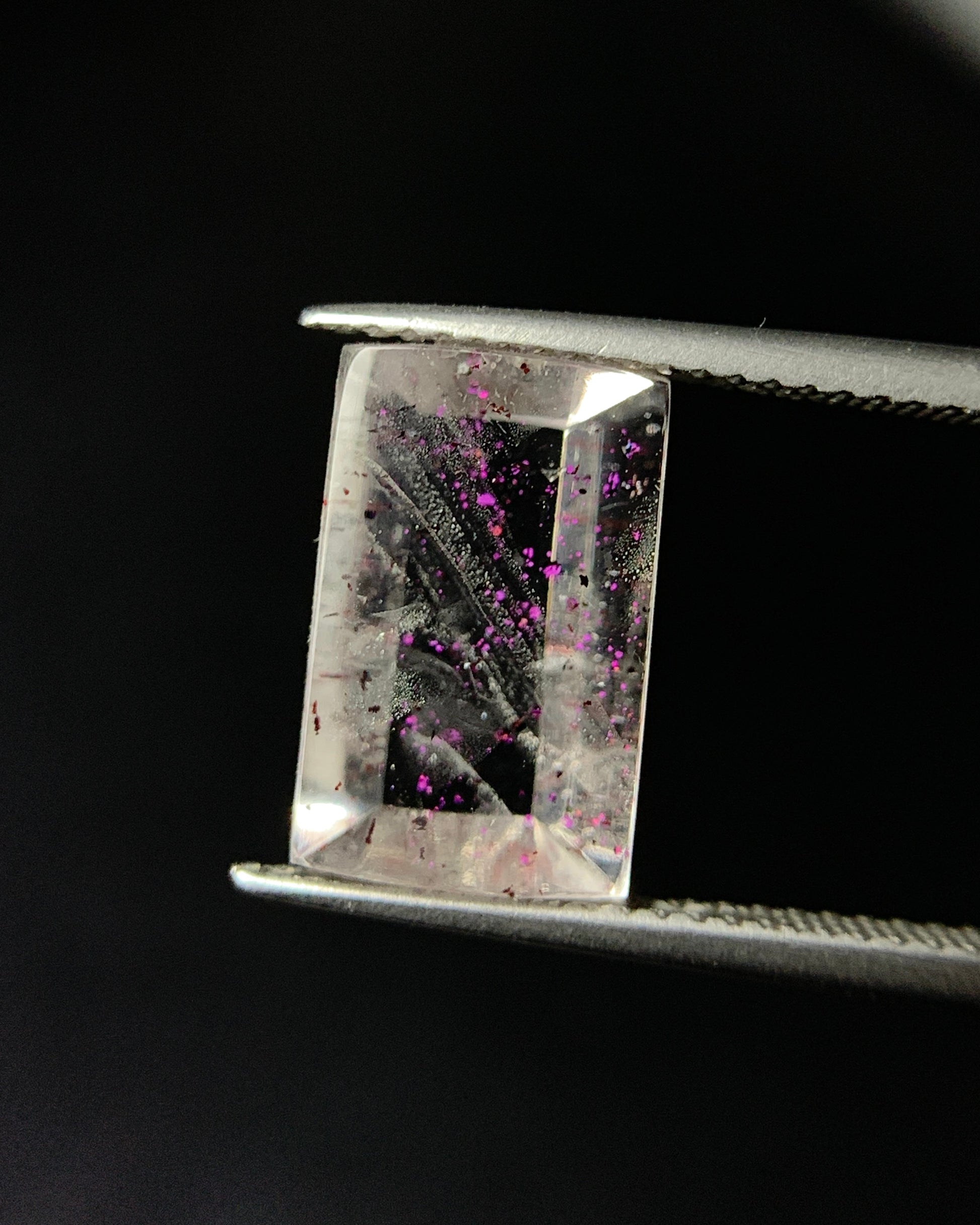 Natural Rare Pink Fire Quartz 5.31 Carat 13.5x8.4x5 MM Baguette Shape Covellite Quartz Gemstone from Brazil 