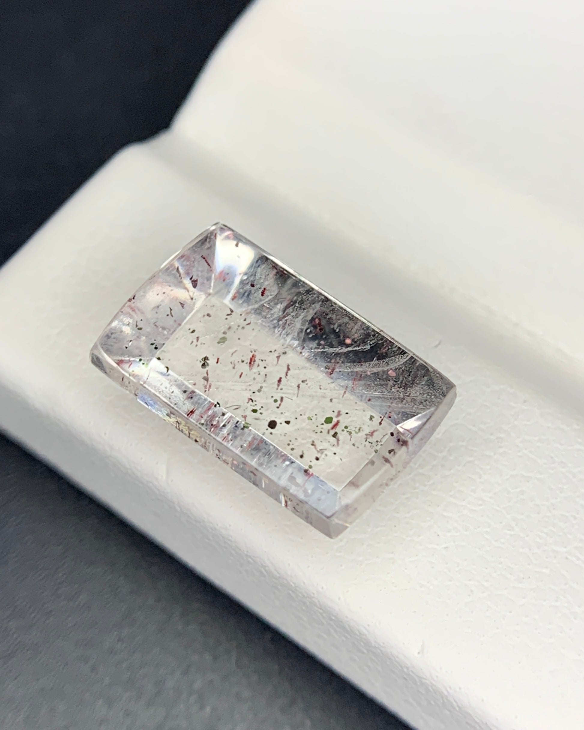 Natural Rare Pink Fire Quartz 5.31 Carat 13.5x8.4x5 MM Baguette Shape Covellite Quartz Gemstone from Brazil 