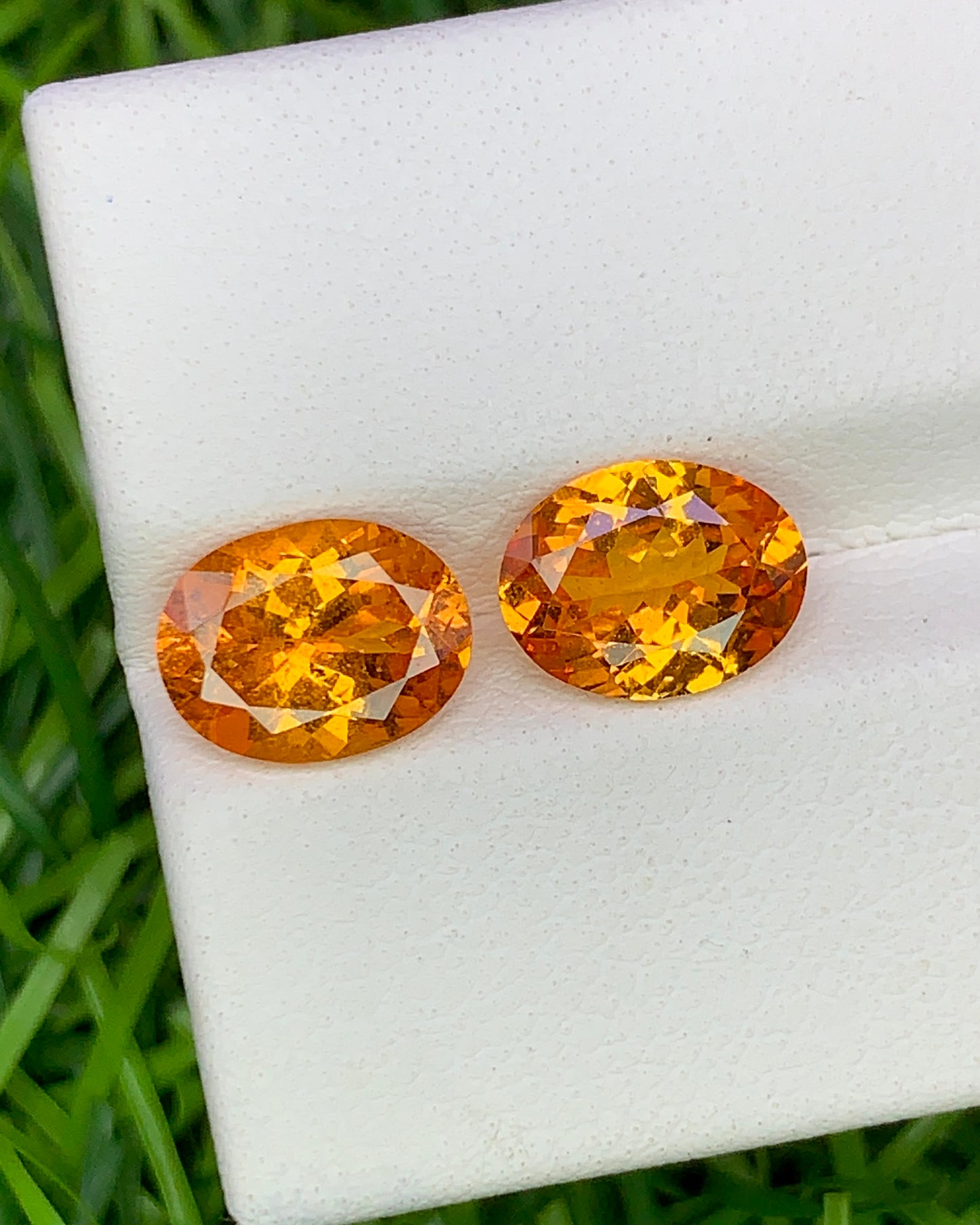 Natural Spessartite Garnet Lot 4.32 Carat 9x6.9 /8.9x6.9MM Oval Shape Faceted Gemstone 2 Piece Lot