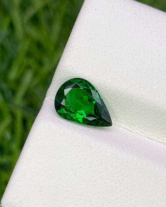 Natural Tsavorite 1.18 Carat 8.7x6.1 MM Pear Shape Faceted Gemstone