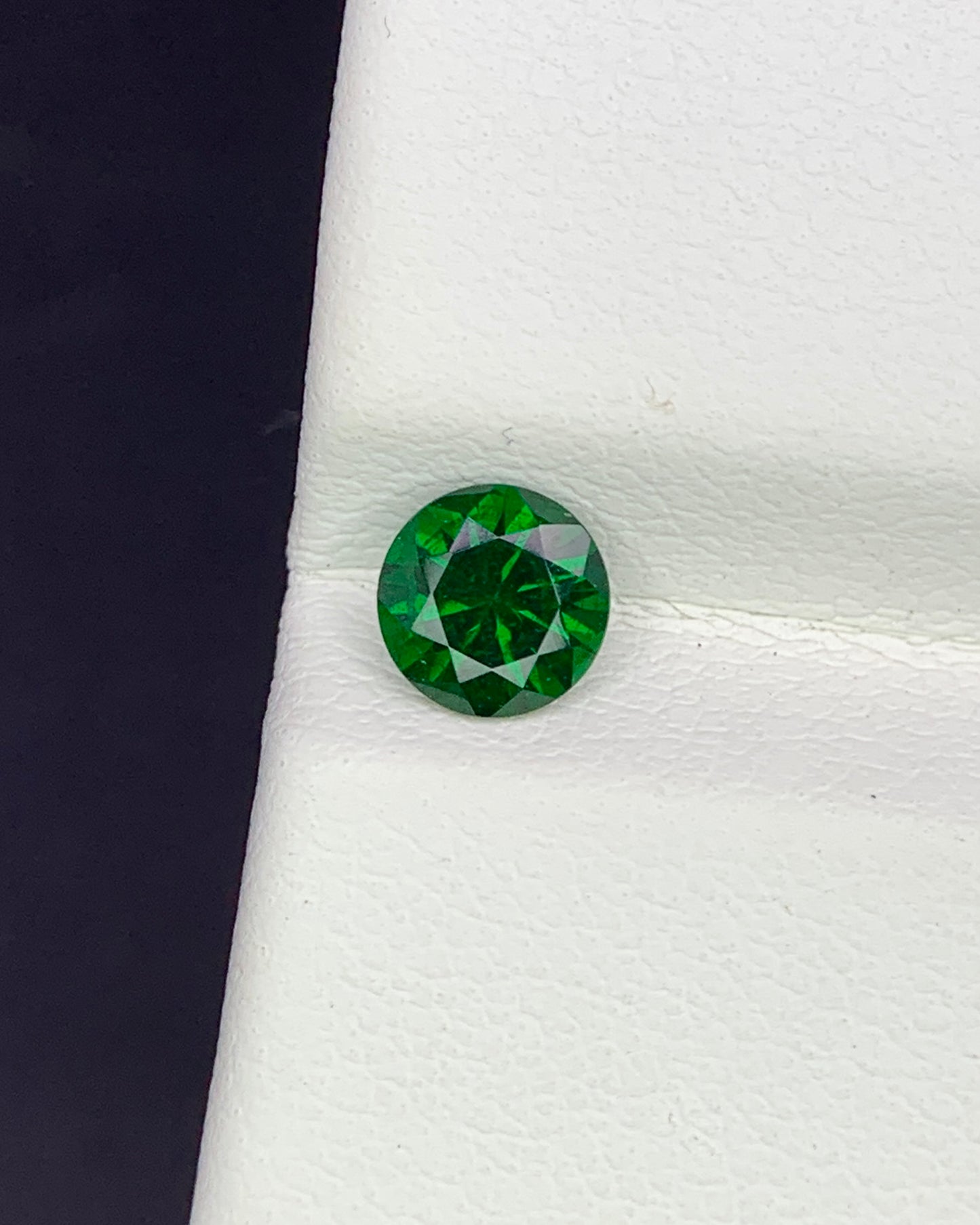 Natural Tsavorite Garnet 0.59 Carat 5.1x5.1 MM Round Shape Faceted Gemstone 