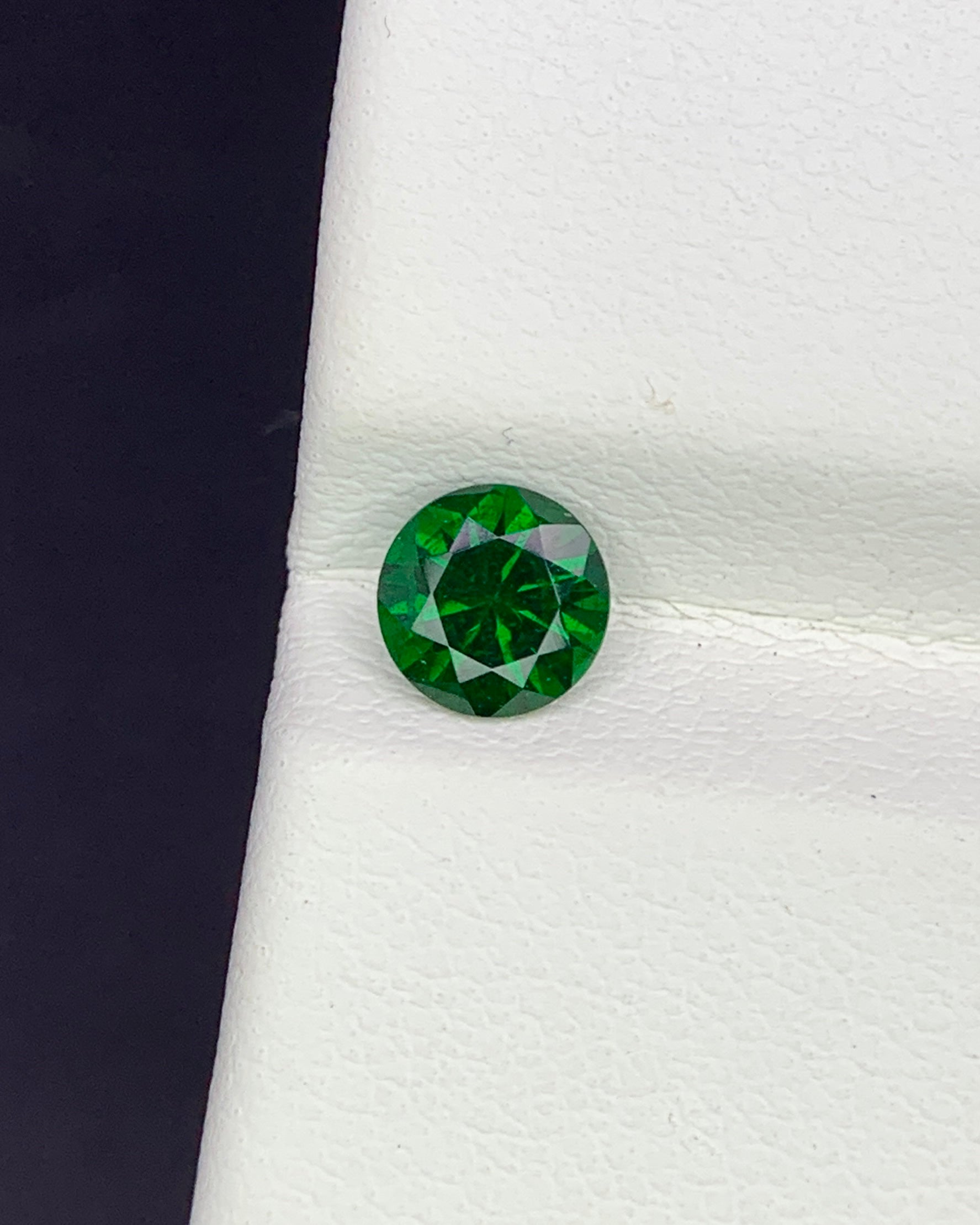 Natural Tsavorite Garnet 0.59 Carat 5.1x5.1 MM Round Shape Faceted Gemstone 