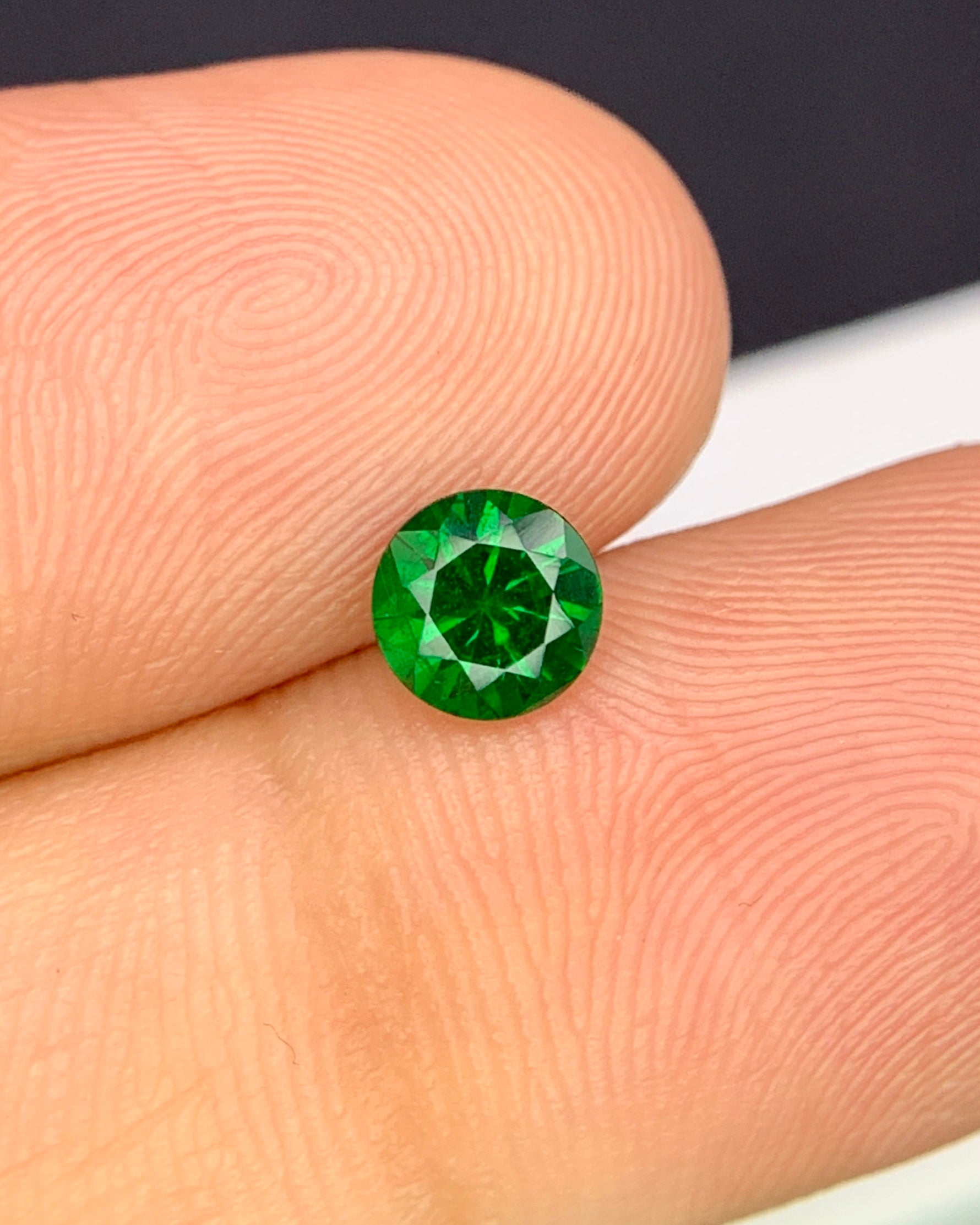 Natural Tsavorite Garnet 0.59 Carat 5.1x5.1 MM Round Shape Faceted Gemstone 