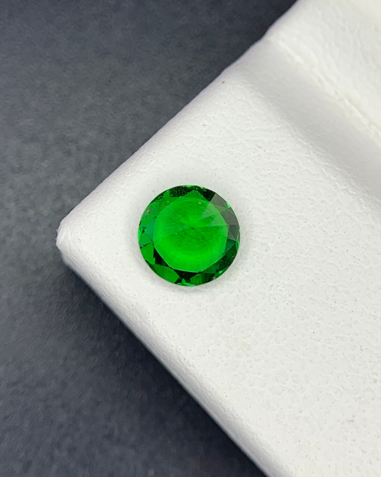 Natural Tsavorite Garnet 0.57 Carat 5.2x5.2 MM Round Shape Faceted Gemstone 