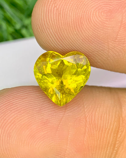 Natural Yellow Tourmaline 3.57 Carat 9.9x9.5 MM Heart Shape Faceted Gemstone