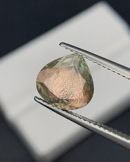 Natural Oregon Sunstone 2.57 Carat 9.3x9.2x4.8 MM Heart Shape Faceted Gemstone 