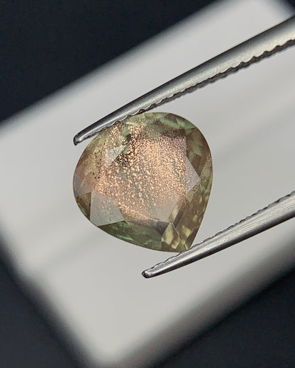 Natural Oregon Sunstone 2.57 Carat 9.3x9.2x4.8 MM Heart Shape Faceted Gemstone 