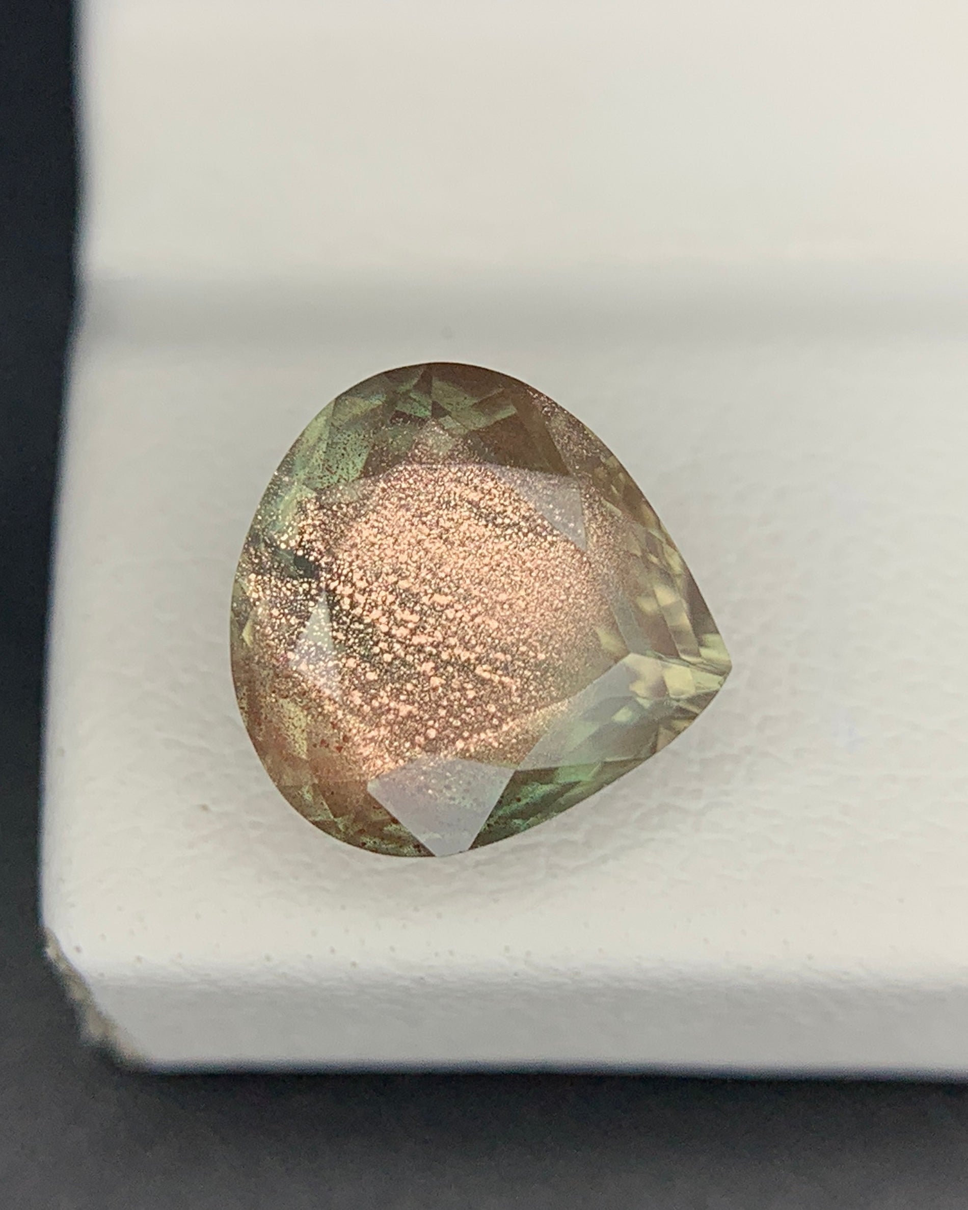 Natural Oregon Sunstone 2.57 Carat 9.3x9.2x4.8 MM Heart Shape Faceted Gemstone 