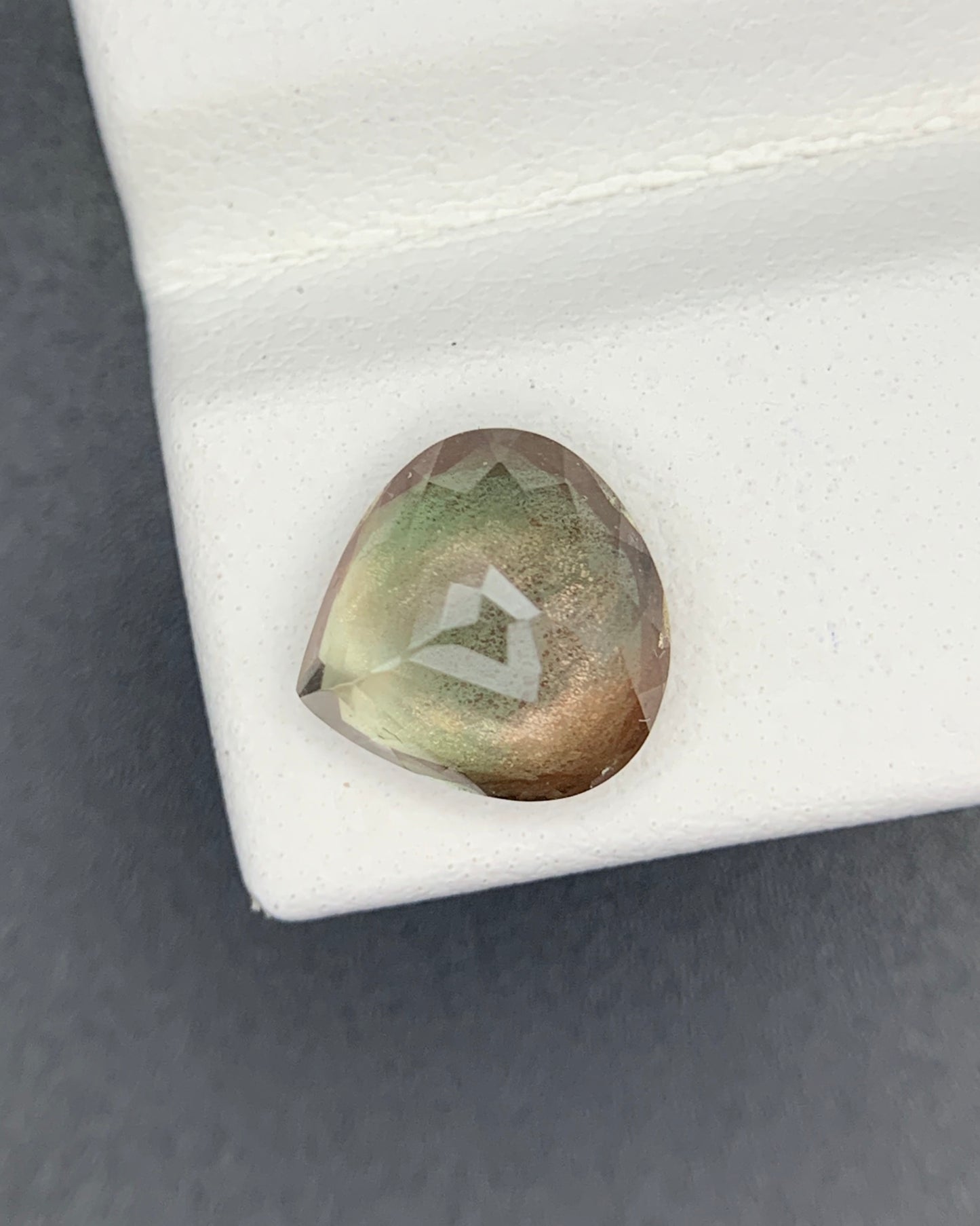 Natural Oregon Sunstone 2.57 Carat 9.3x9.2x4.8 MM Heart Shape Faceted Gemstone