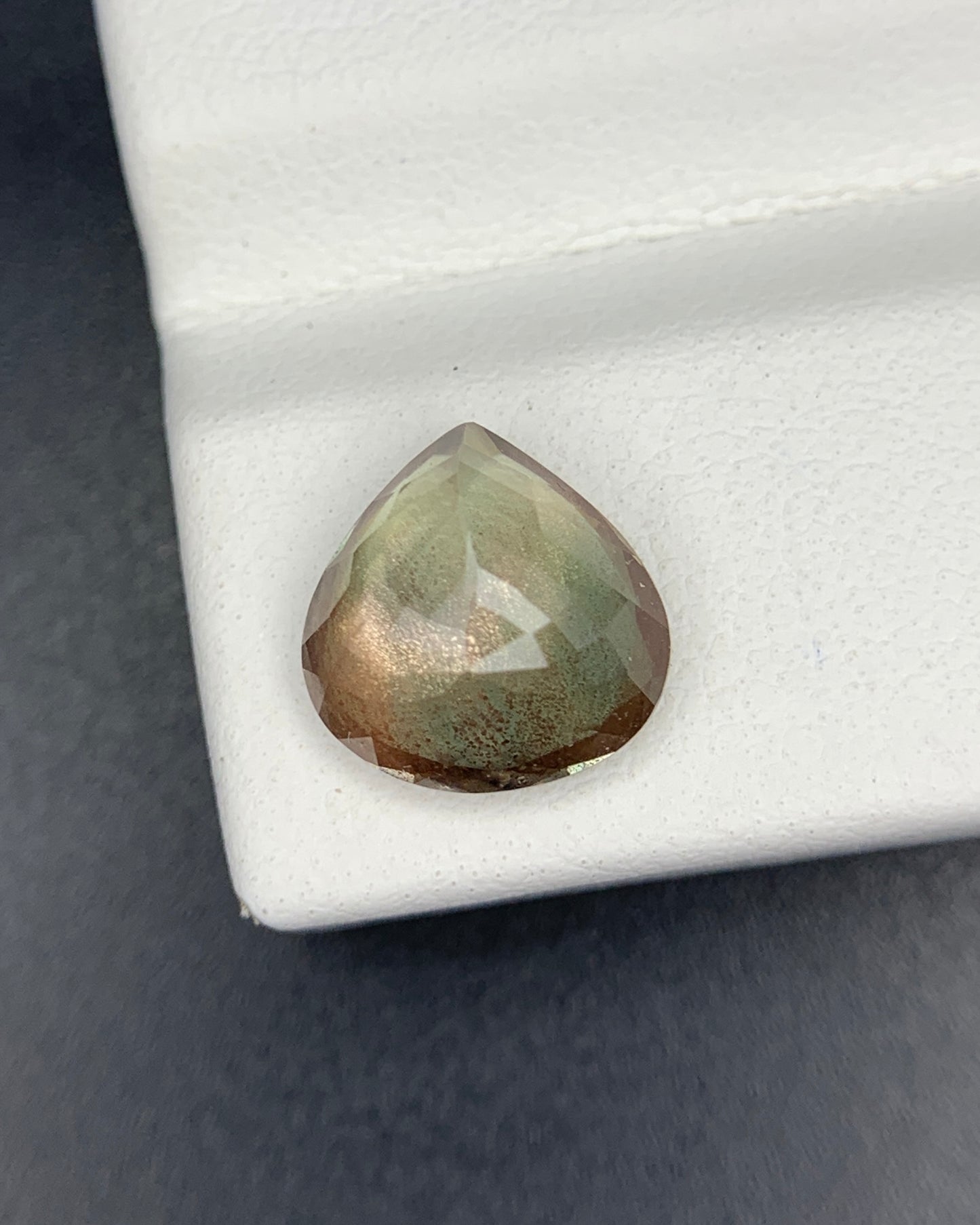 Natural Oregon Sunstone 2.57 Carat 9.3x9.2x4.8 MM Heart Shape Faceted Gemstone 