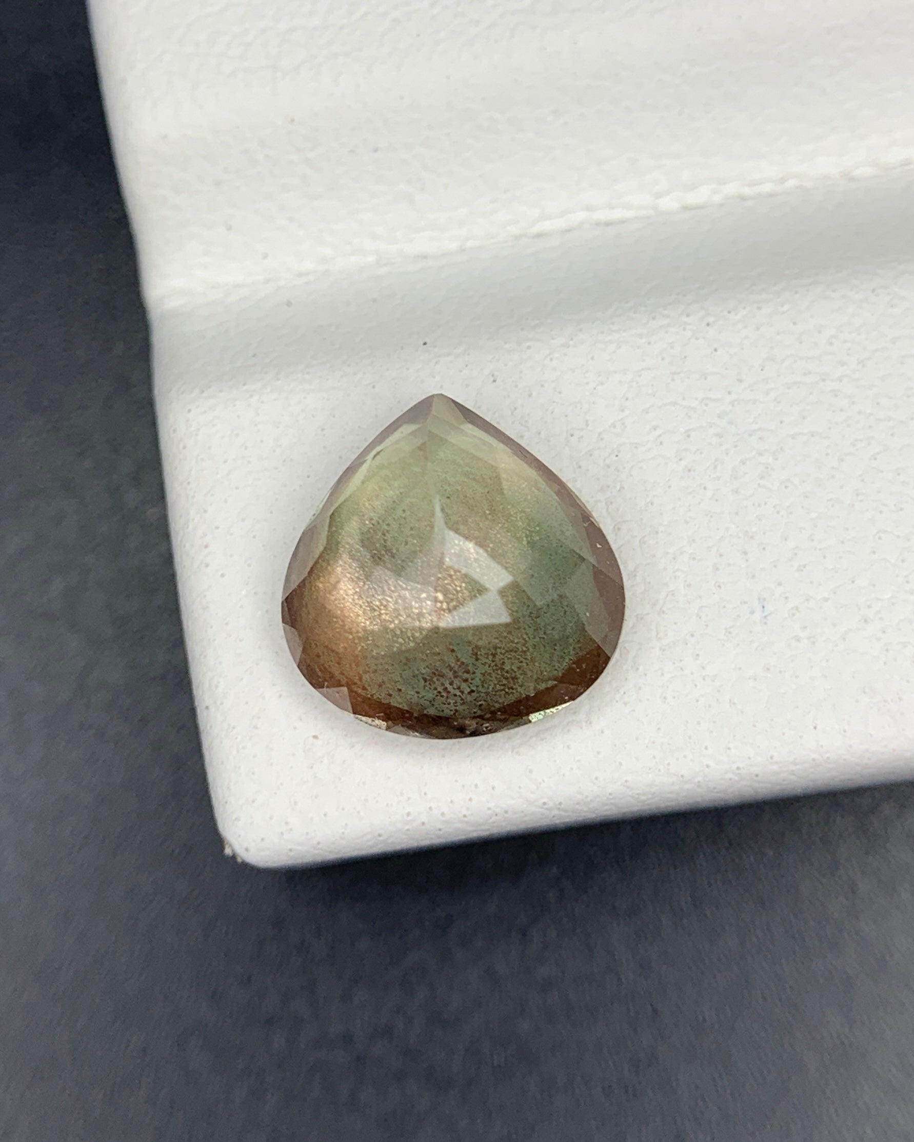 Natural Oregon Sunstone 2.57 Carat 9.3x9.2x4.8 MM Heart Shape Faceted Gemstone 