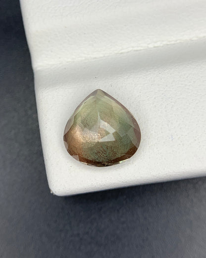 Natural Oregon Sunstone 2.57 Carat 9.3x9.2x4.8 MM Heart Shape Faceted Gemstone 