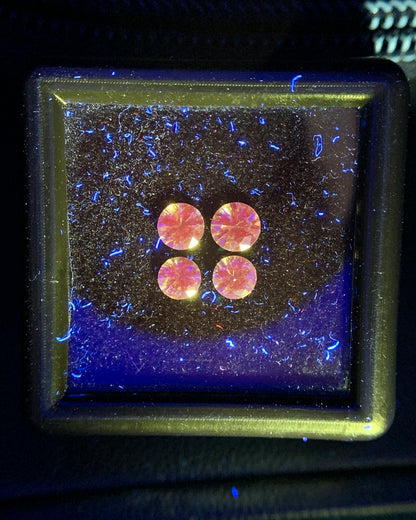 Natural Rare Dragon Garnet / Fluorescent Chromium Vanadium Malaya Garnet Lot 0.82 Carat Mix Size Round Shape Faceted Gemstone 4 Piece Lot