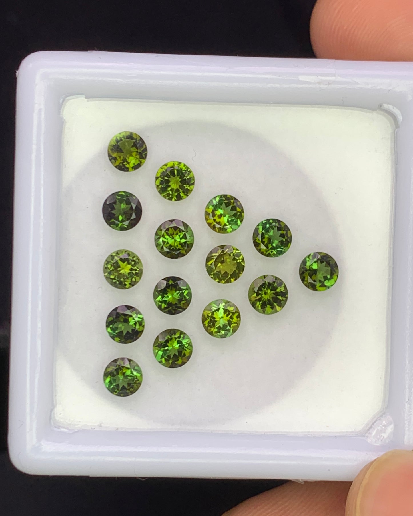 Natural Green Tourmaline Lot 4x4 MM Round Shape Faceted Gemstone Lot 