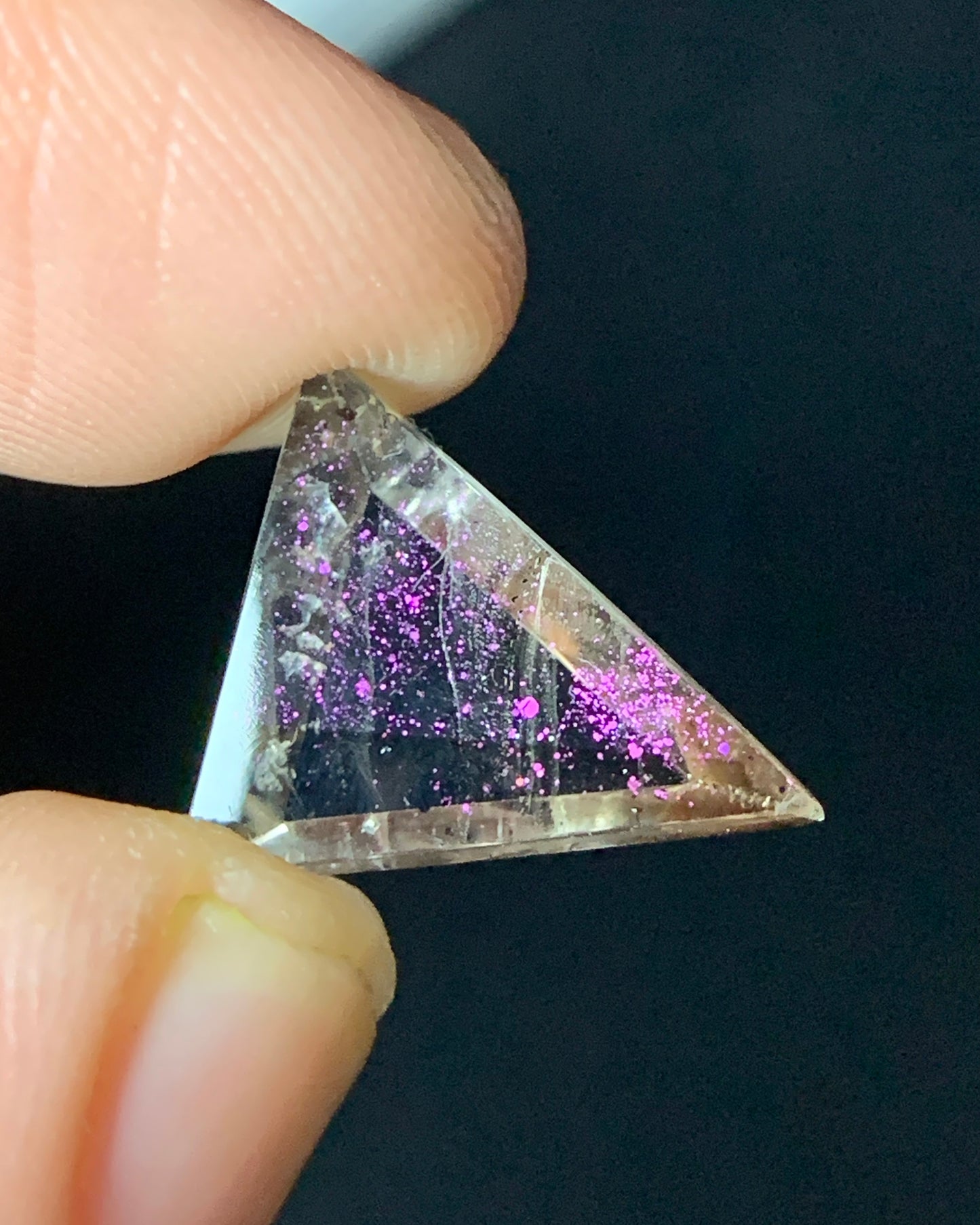 Natural Rare Pink Fire Quartz 4.34 Carat 16x11.5x4.5 MM Freeform Shape Covellite Quartz Gemstone from Brazil 