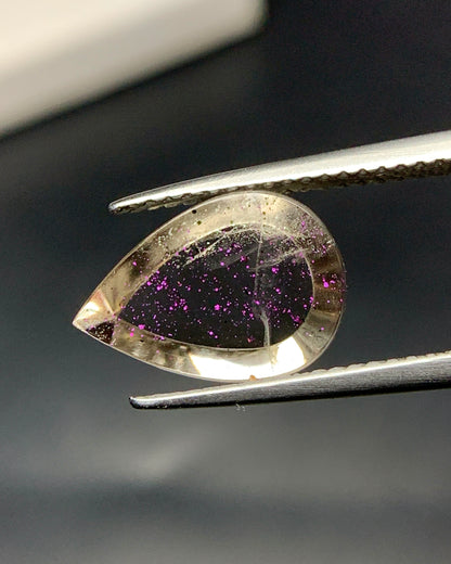 Natural Rare Pink Fire Quartz 3.91 Carat 12.7x8.8x4.8 MM Pear Shape Covellite Quartz Gemstone from Brazil 