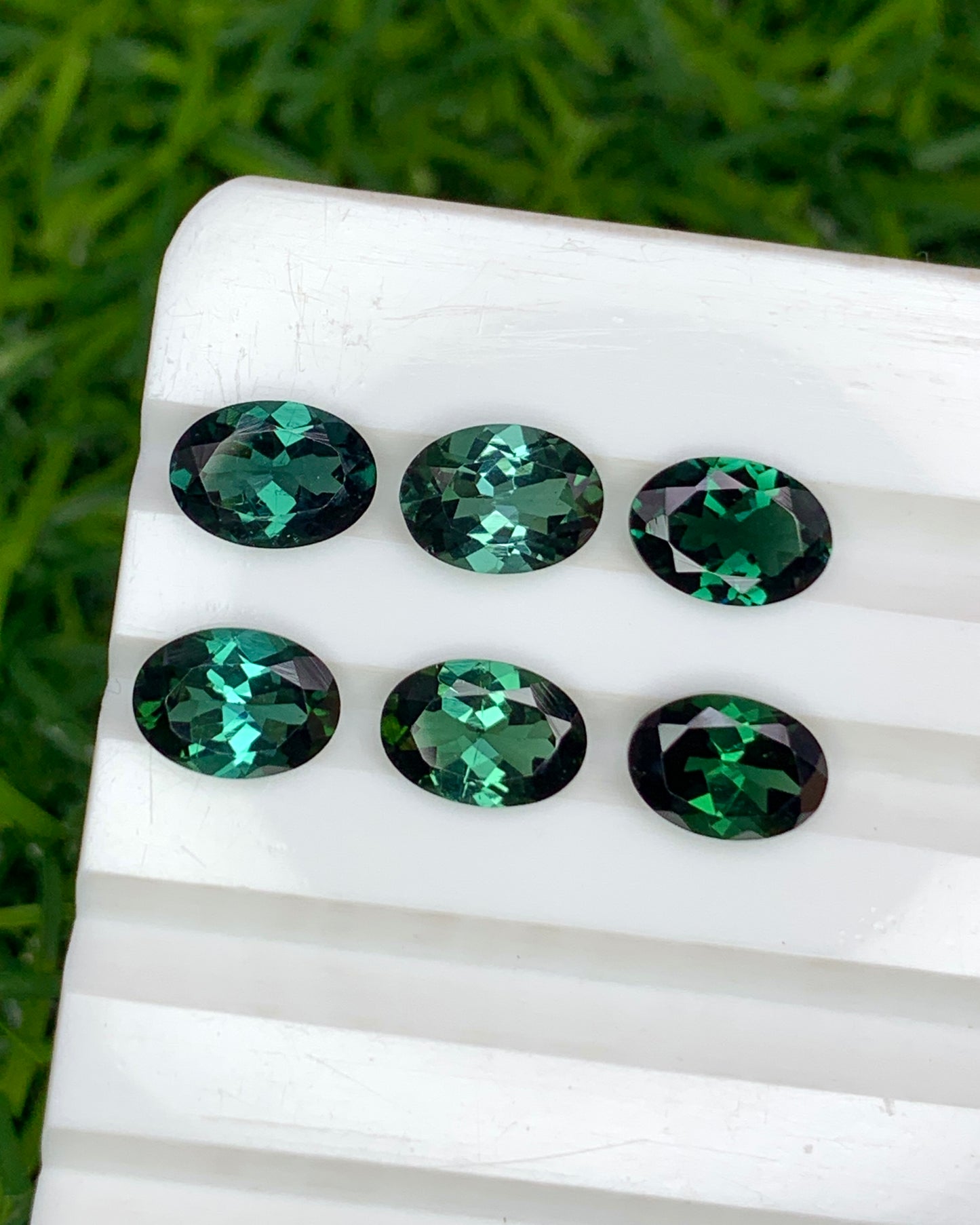 Natural Green Tourmaline Lot 4.66 Carat 7x5 MM Oval Shape Faceted Gemstone 6 Piece Lot