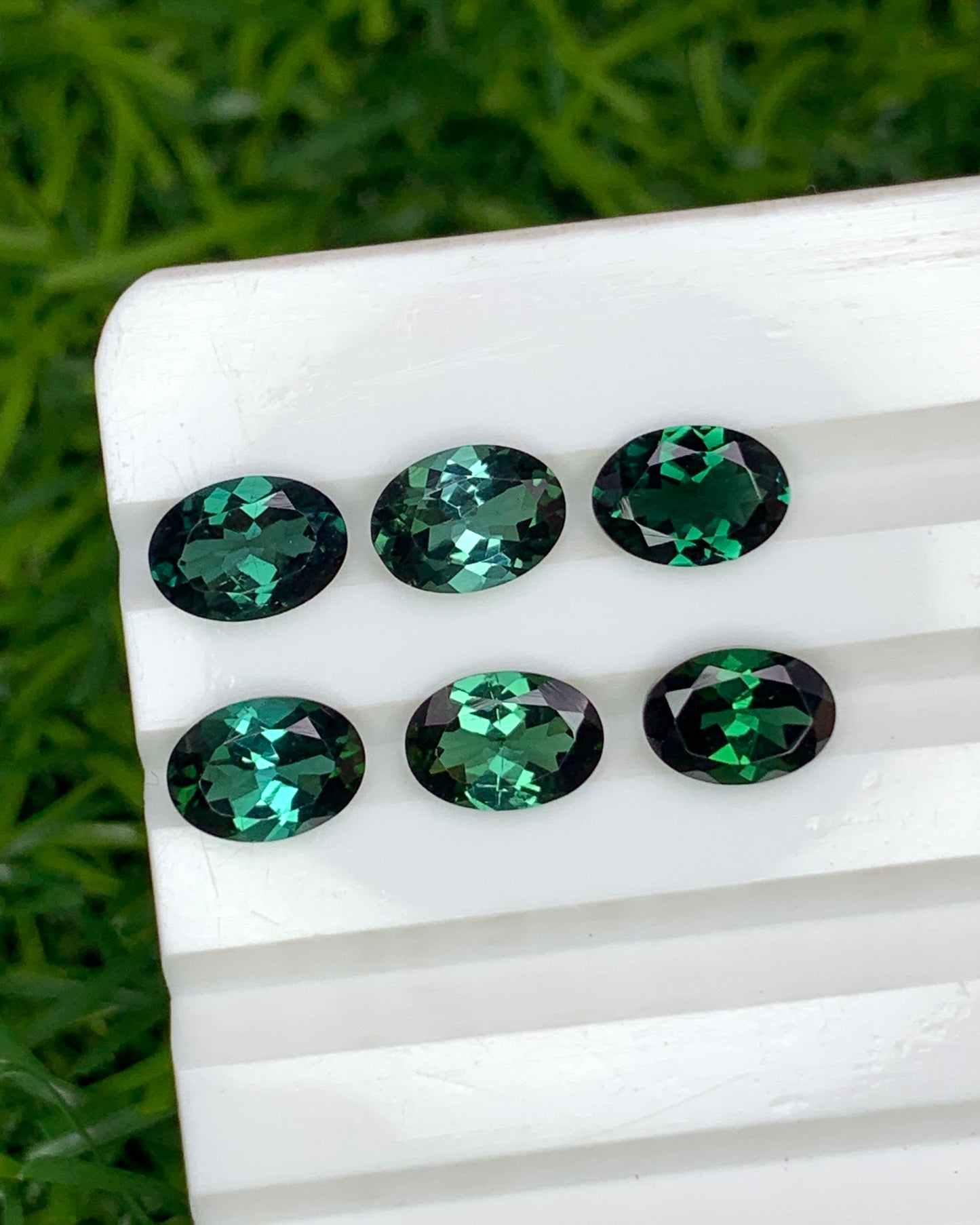 Natural Green Tourmaline Lot 4.66 Carat 7x5 MM Oval Shape Faceted Gemstone 6 Piece Lot