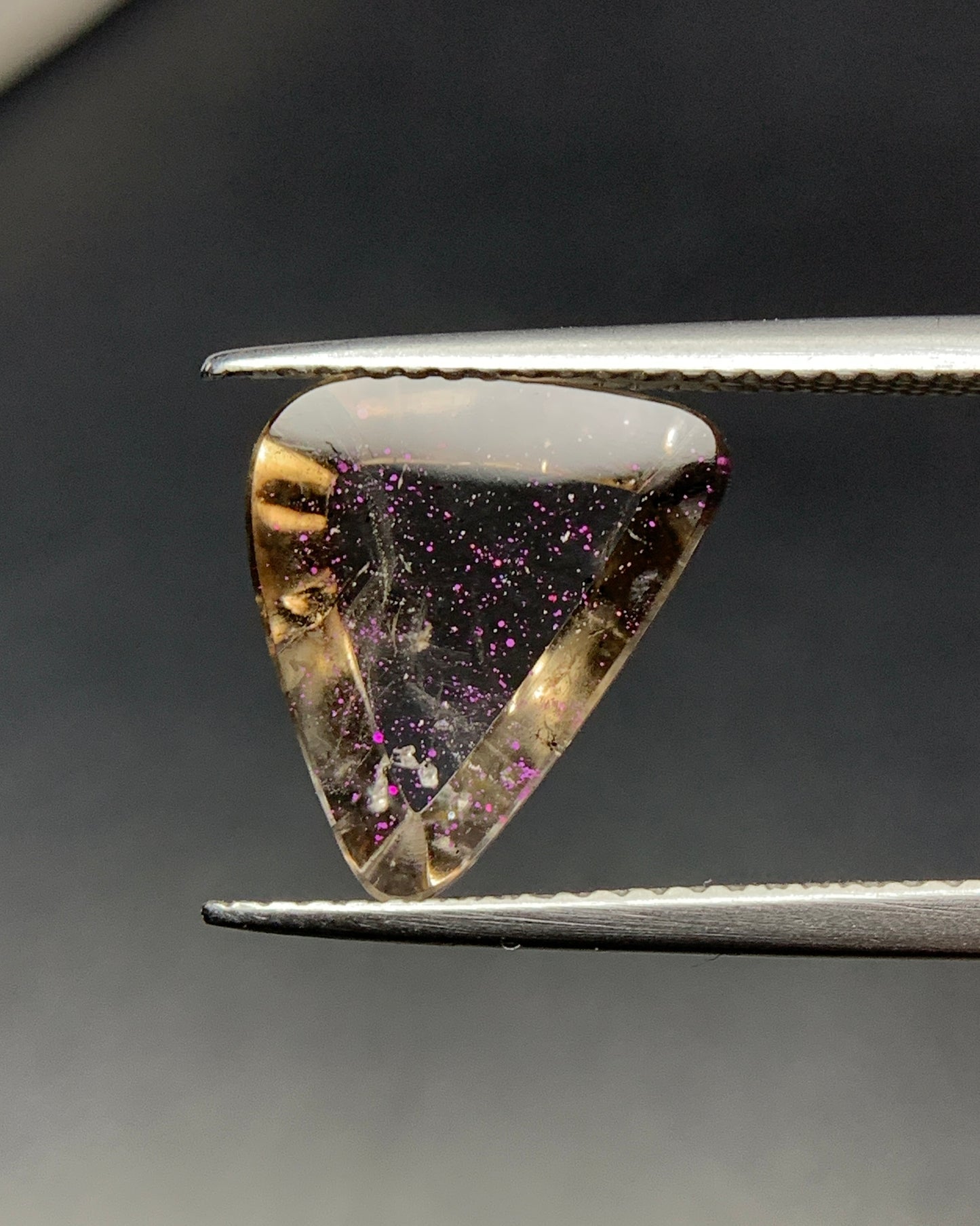 Natural Rare Pink Fire Quartz 3.84 Carat 13.3x10x4.2 MM Freeform Shape Covellite Quartz Gemstone from Brazil 