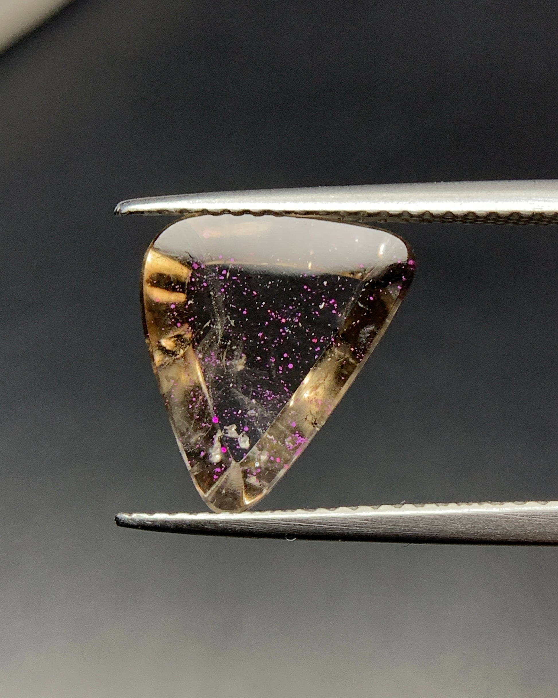 Natural Rare Pink Fire Quartz 3.84 Carat 13.3x10x4.2 MM Freeform Shape Covellite Quartz Gemstone from Brazil 