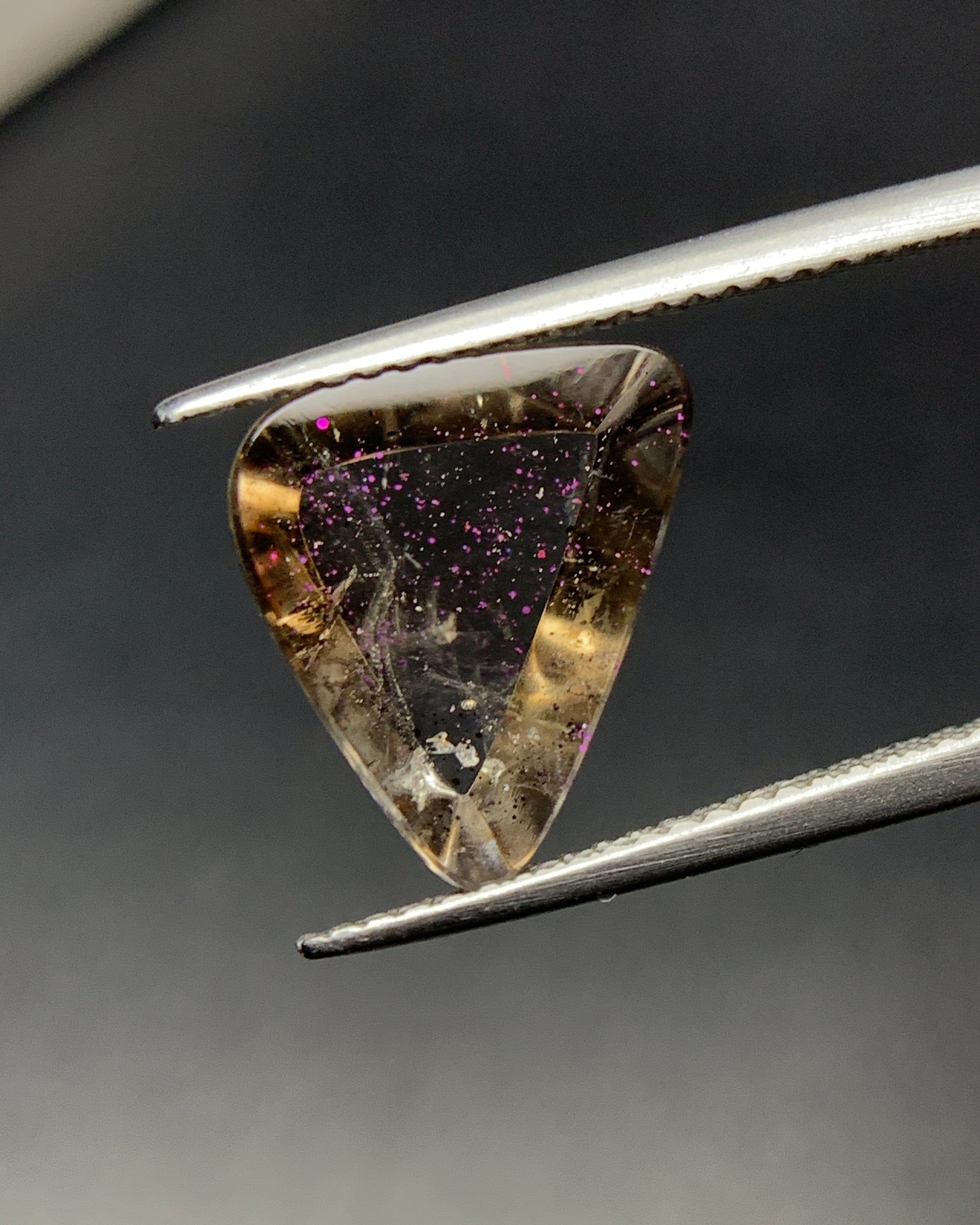 Natural Rare Pink Fire Quartz 3.84 Carat 13.3x10x4.2 MM Freeform Shape Covellite Quartz Gemstone from Brazil 