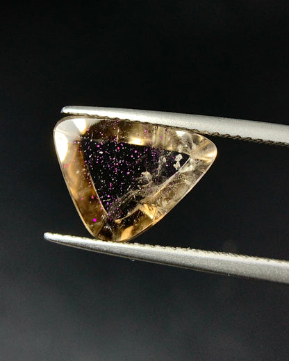 Natural Rare Pink Fire Quartz 3.84 Carat 13.3x10x4.2 MM Freeform Shape Covellite Quartz Gemstone from Brazil 