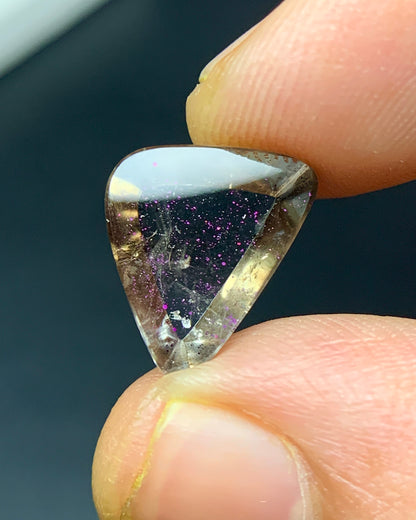 Natural Rare Pink Fire Quartz 3.84 Carat 13.3x10x4.2 MM Freeform Shape Covellite Quartz Gemstone from Brazil 