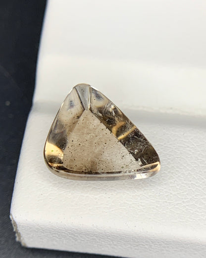 Natural Rare Pink Fire Quartz 3.84 Carat 13.3x10x4.2 MM Freeform Shape Covellite Quartz Gemstone from Brazil 