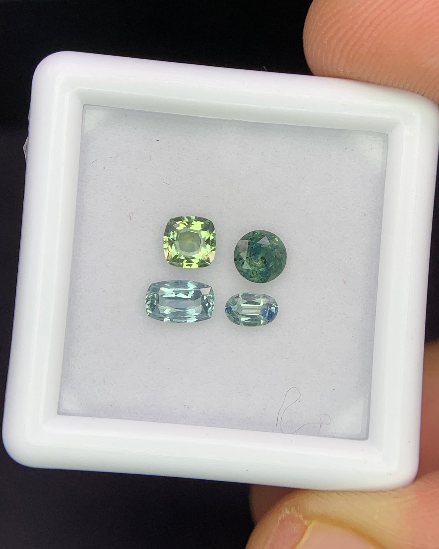 Natural Bi Color Sapphire Lot 0.98 Carat Mix Size Mix Shape Faceted Gemstone 4 Piece Lot