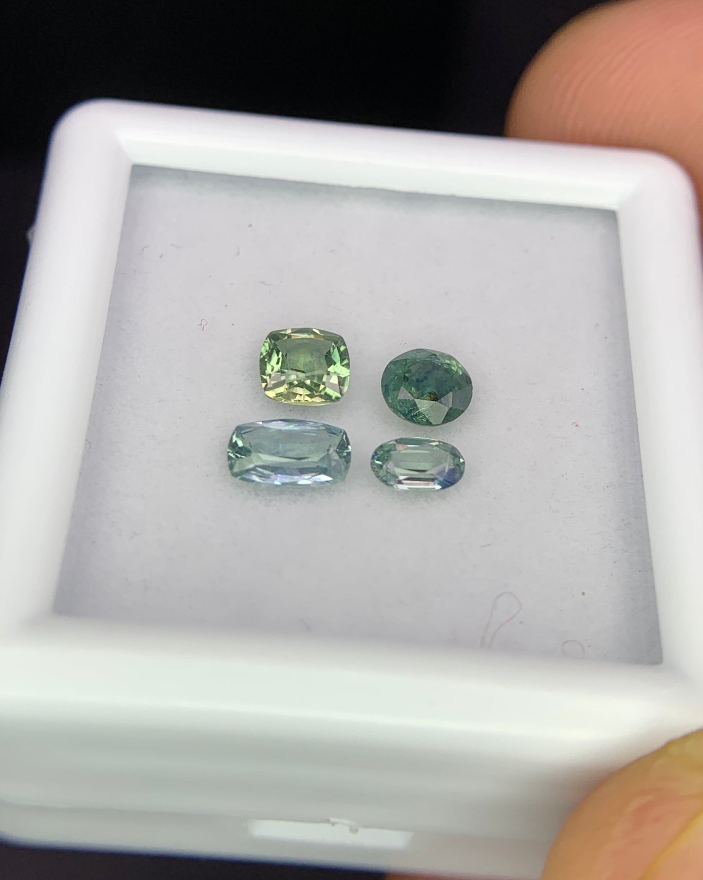 Natural Bi Color Sapphire Lot 0.98 Carat Mix Size Mix Shape Faceted Gemstone 4 Piece Lot