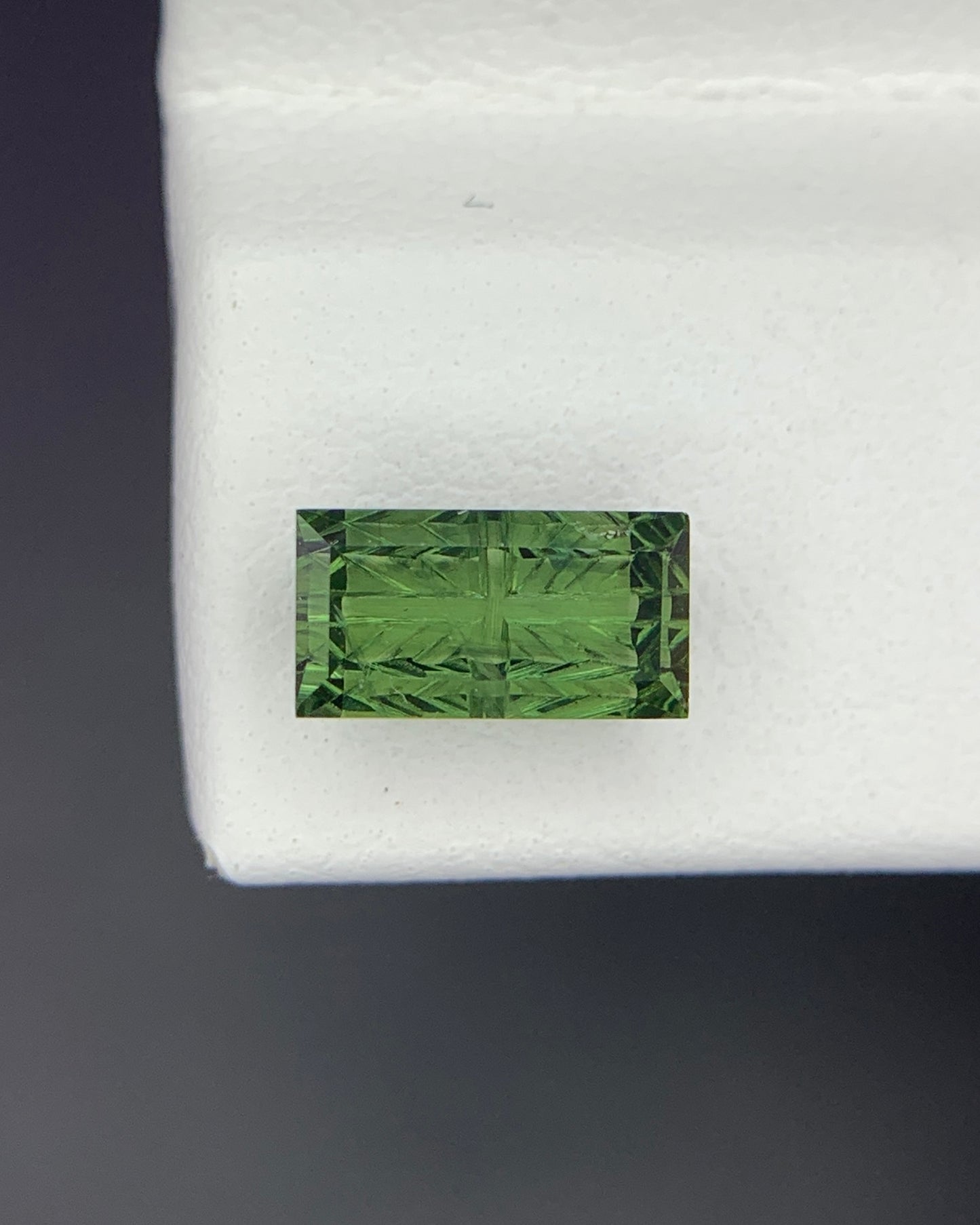 Natural Green Sapphire 1.37 Carat 7.9x4.2 MM Baguette Shape Starbrite Cut Faceted Gemstone 