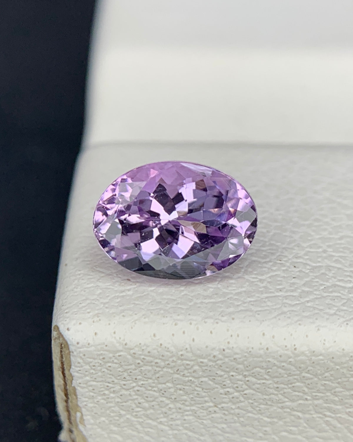 Natural Rare Purplish Pink Tanzanite 1.03 Carat 7x5 MM Oval Shape Faceted Gemstone
