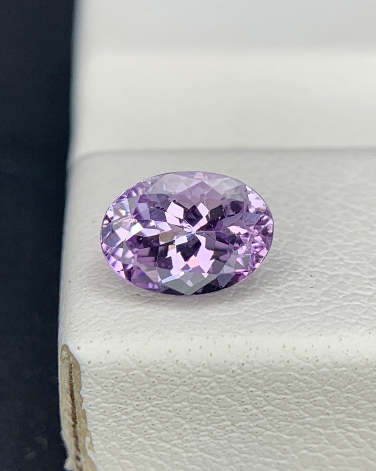 Natural Rare Purplish Pink Tanzanite 1.03 Carat 7x5 MM Oval Shape Faceted Gemstone